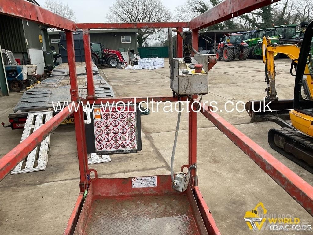 SkyJack SJ III 3219 가위형 리프트