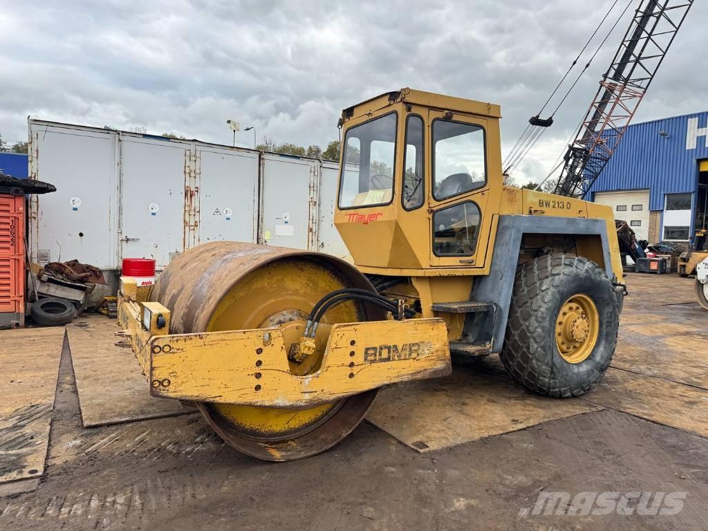 Bomag BW 213 D 싱글 드럼 롤러