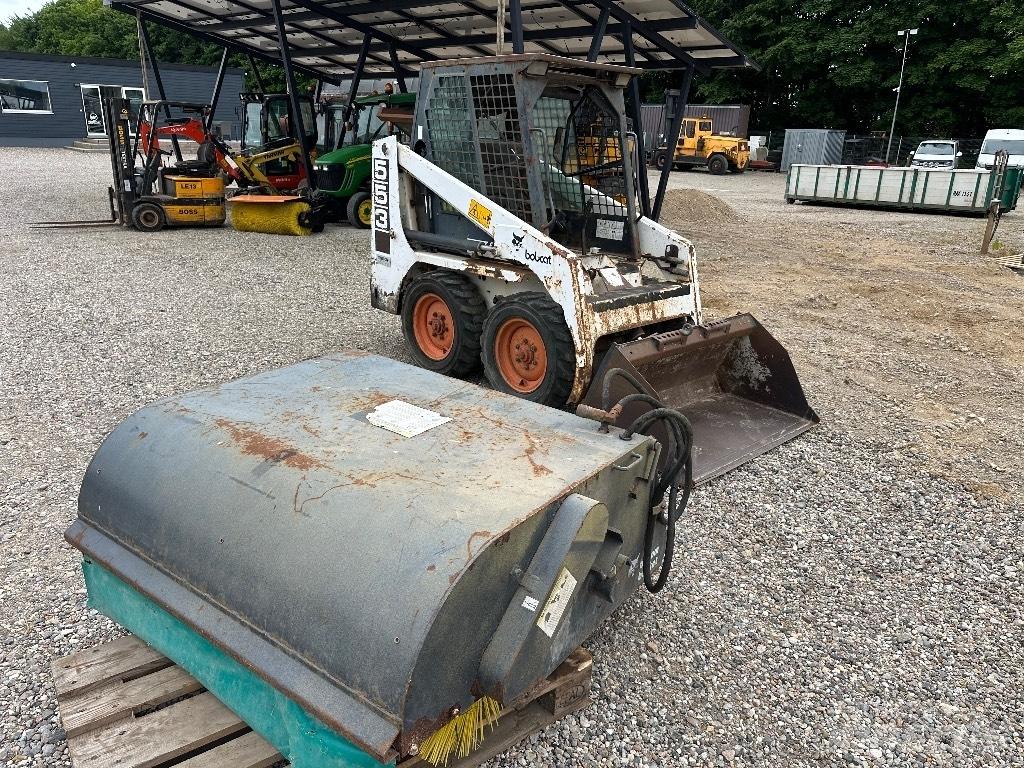 Bobcat 553  스키드로더