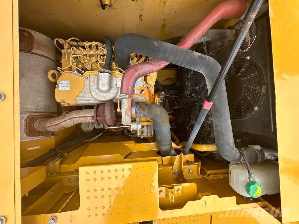 CAT 320 GC 대형 굴삭기 29톤 이상