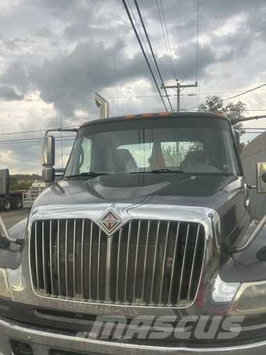 International 4400 트랙터 유닛