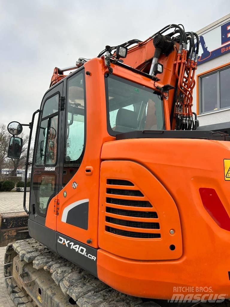 Doosan DX140LCR-5 대형 굴삭기 29톤 이상