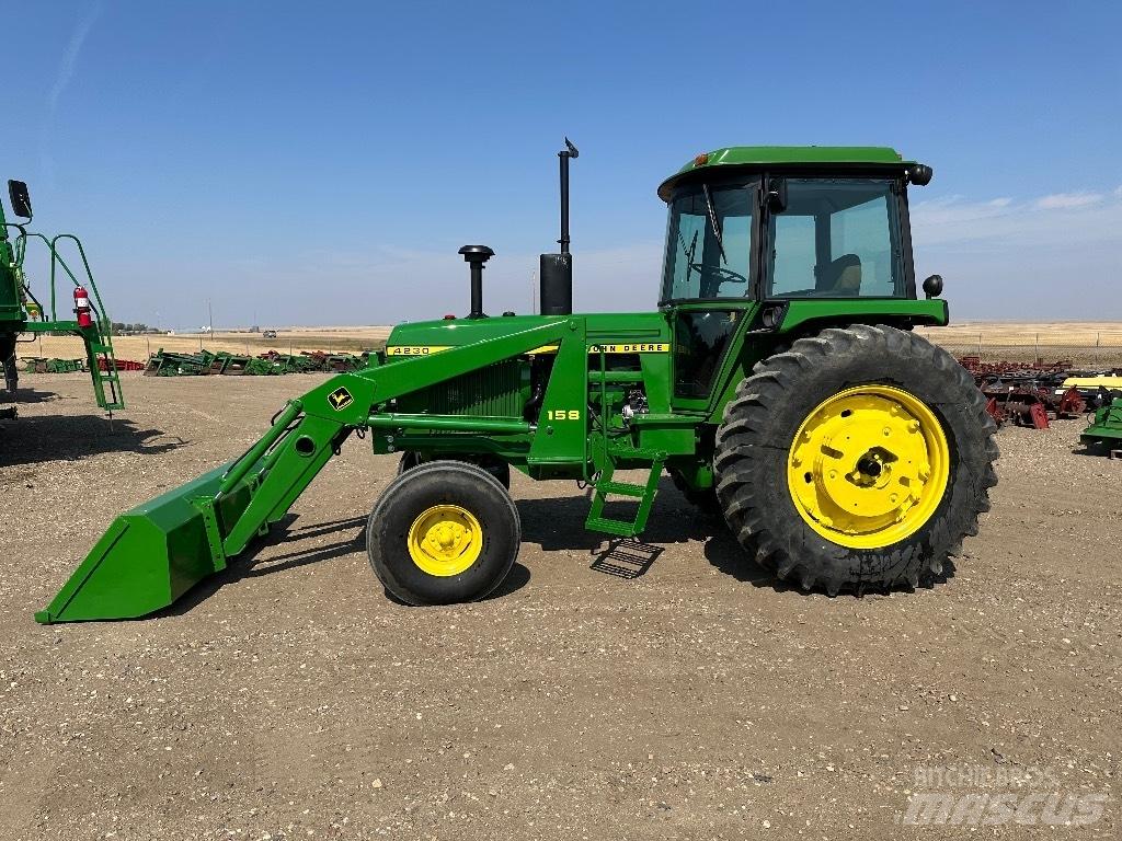 John Deere 4230 트랙터