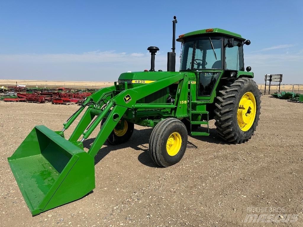 John Deere 4230 트랙터