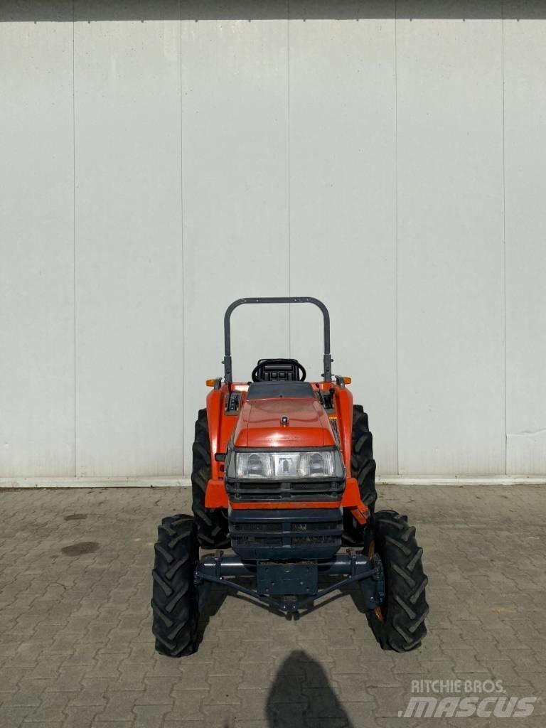 Kubota GT26 소형 트랙터