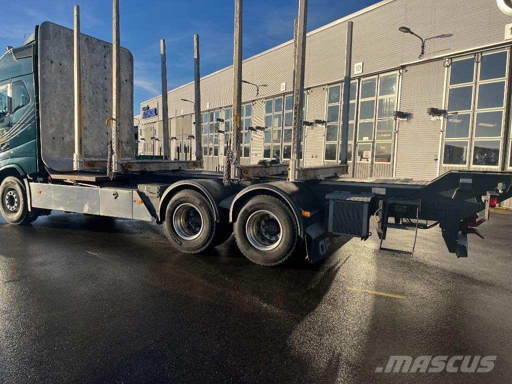 Volvo FH 16 목재 트럭