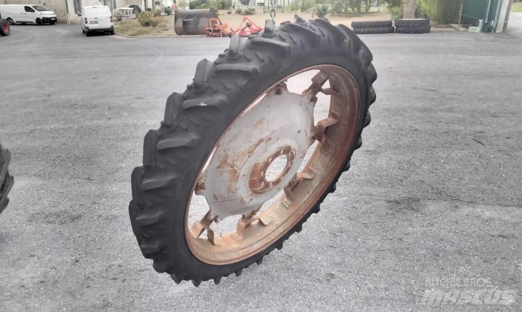Kleber 8.3R44 타이어, 휠 및 림