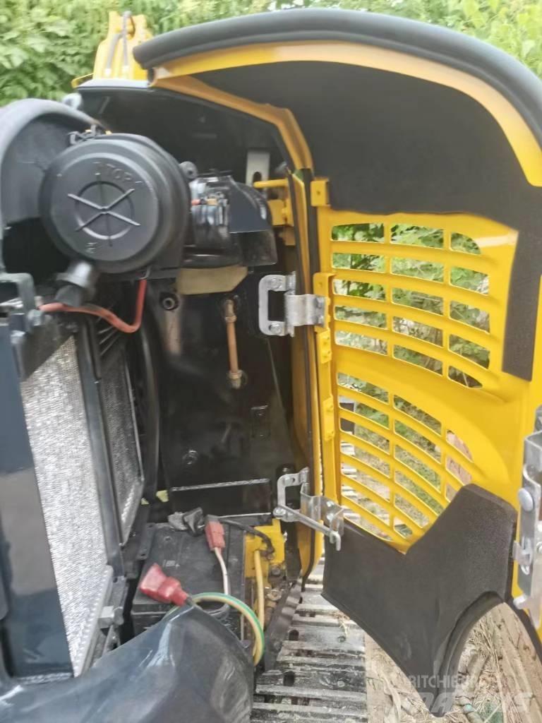 Komatsu PC 35 MR 소형 굴삭기 7톤 미만