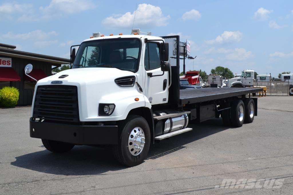 Freightliner 114SD 플랫베드/드롭사이드 트럭