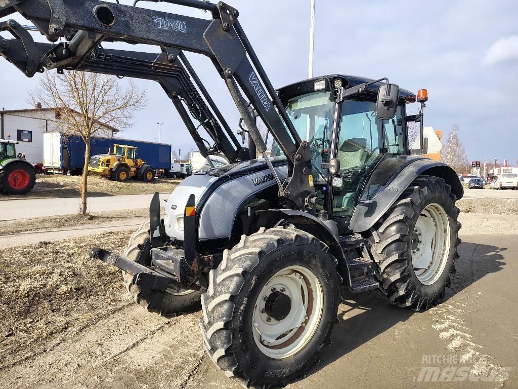 Valtra C120 트랙터