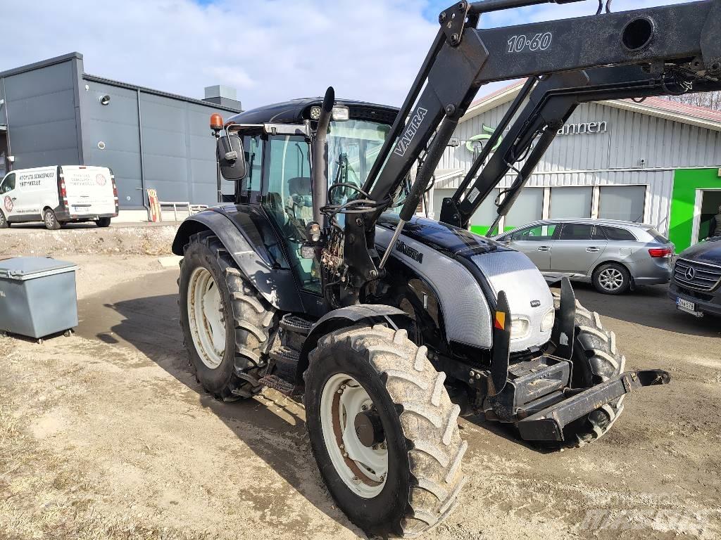 Valtra C120 트랙터