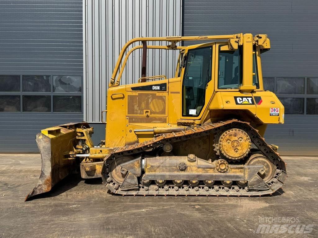 CAT D6N 크롤러 도저