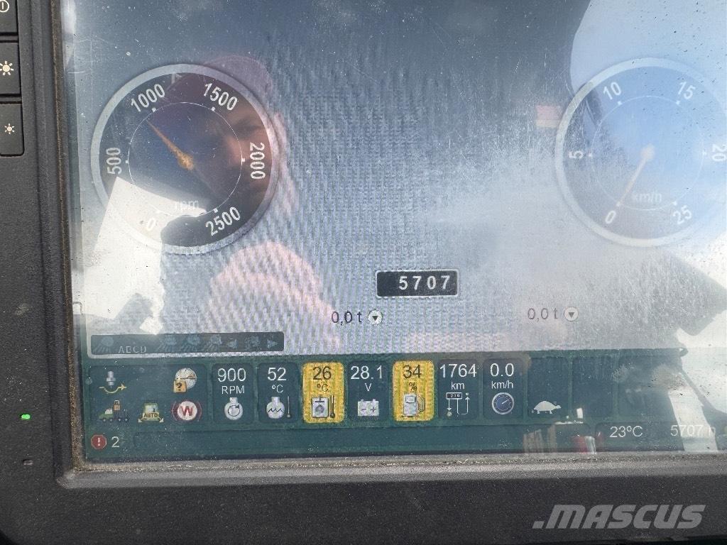 John Deere 810 E 원목 포워더