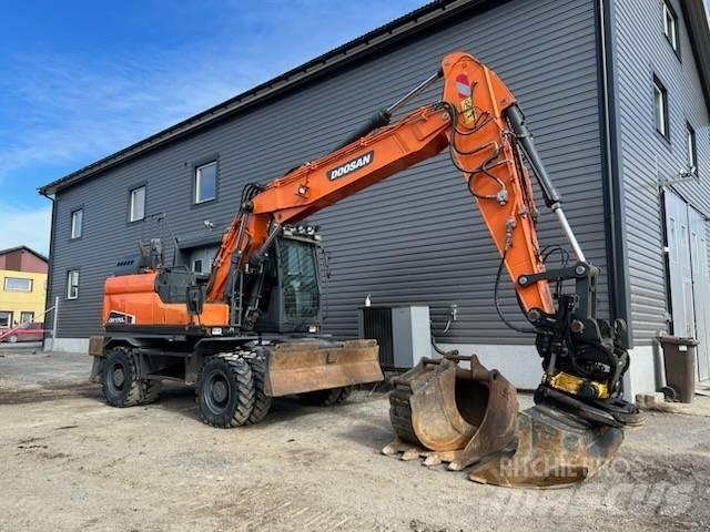 Doosan DX 170 W  휠 굴삭기