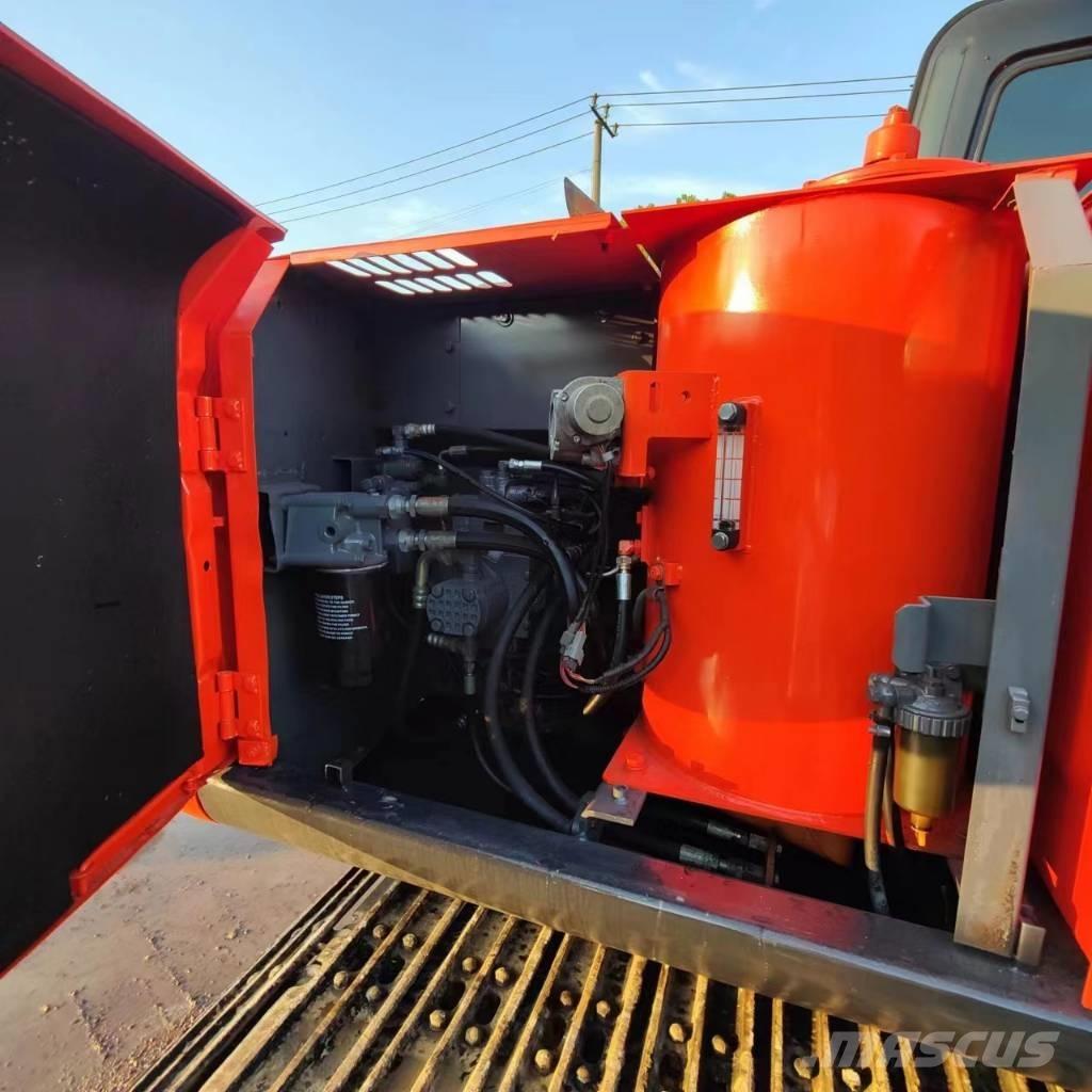 Hitachi ZAXIS 120 대형 굴삭기 29톤 이상