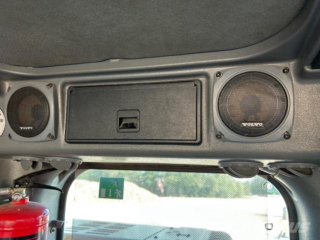 Volvo EC 210 B LC 대형 굴삭기 29톤 이상