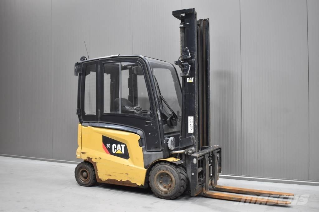 CAT EP 30 CN 전동 지게차