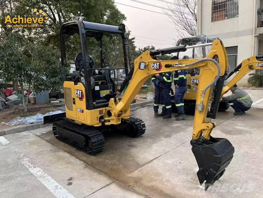 CAT 301.7 CR 소형 굴삭기 7톤 미만