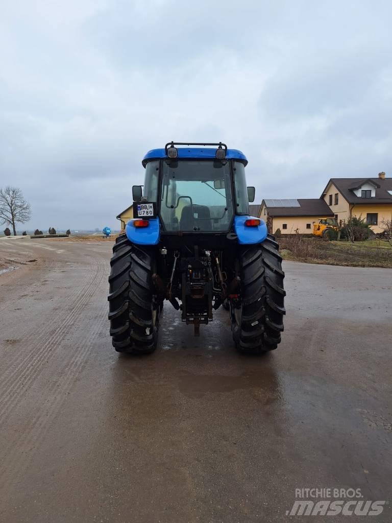 New Holland TD 95 D 트랙터
