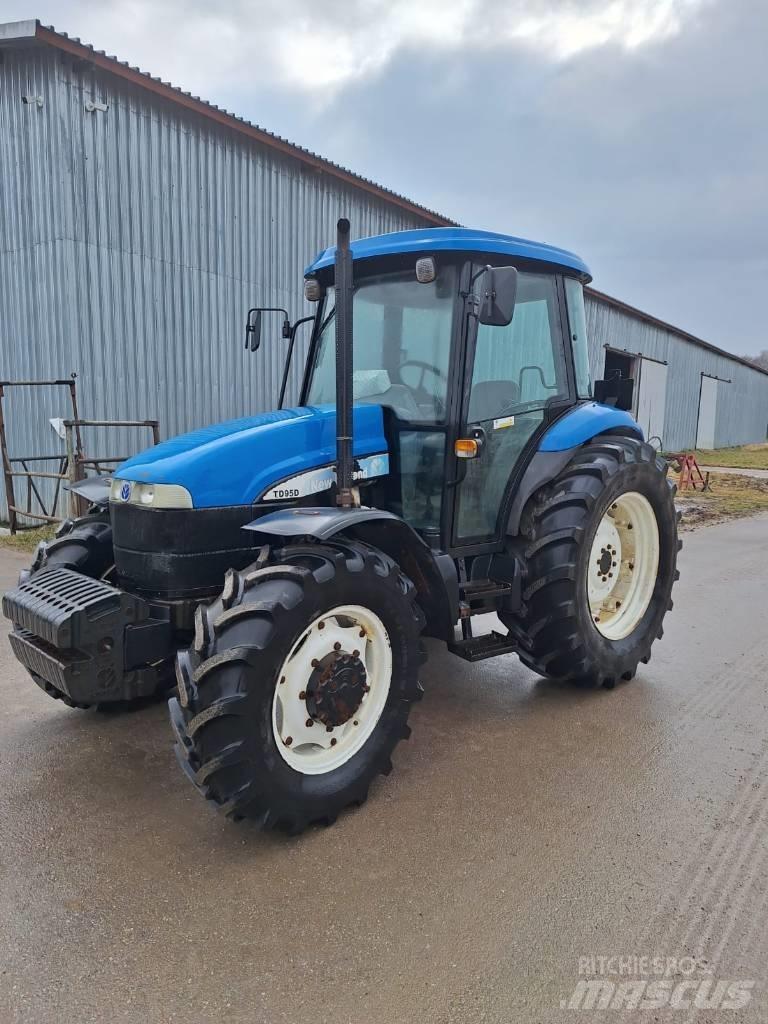 New Holland TD 95 D 트랙터
