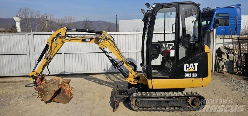 CAT 302.2 D 소형 굴삭기 7톤 미만