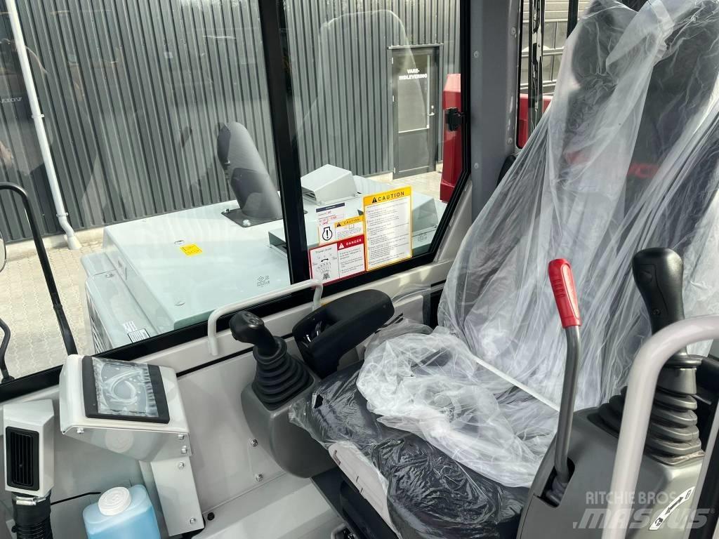 Takeuchi TCR 50  궤도식 덤프