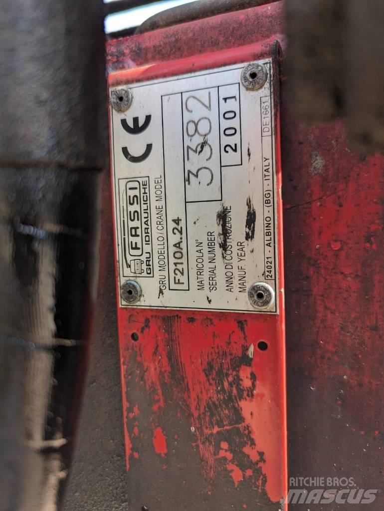 Fassi F 210 A.24 로더 크레인