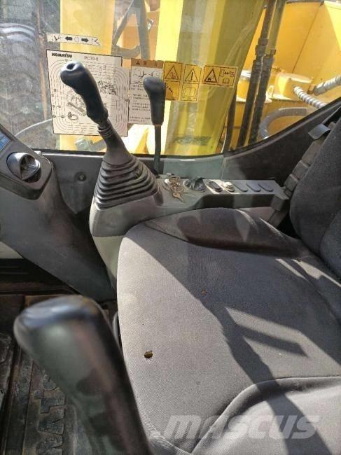 Komatsu PC 70 대형 굴삭기 29톤 이상