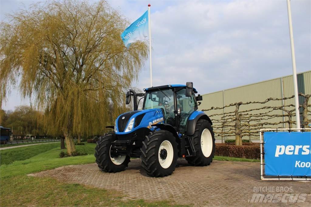New Holland T6.155 트랙터