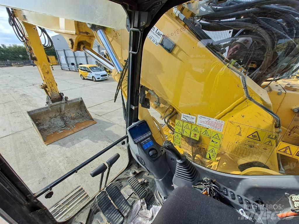 Komatsu PC228USLC-8 대형 굴삭기 29톤 이상