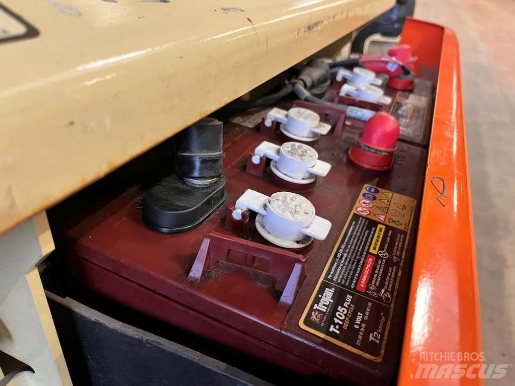 JLG 3246ES 가위형 리프트