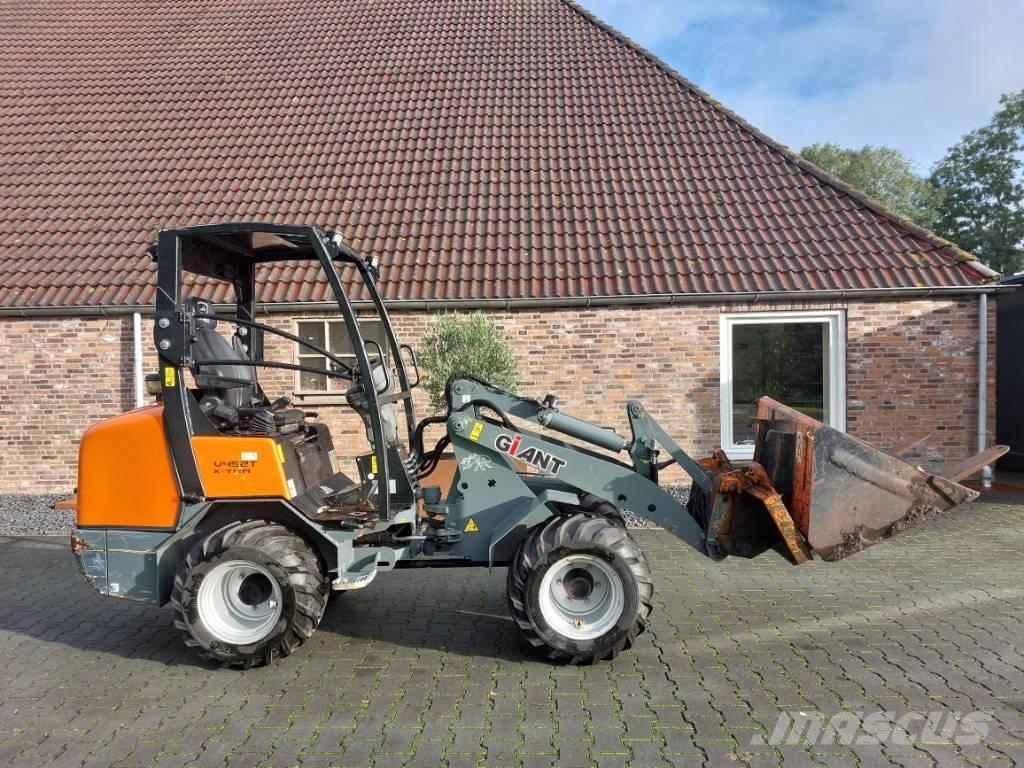 GiANT V 452 T X-tra 미니 로더