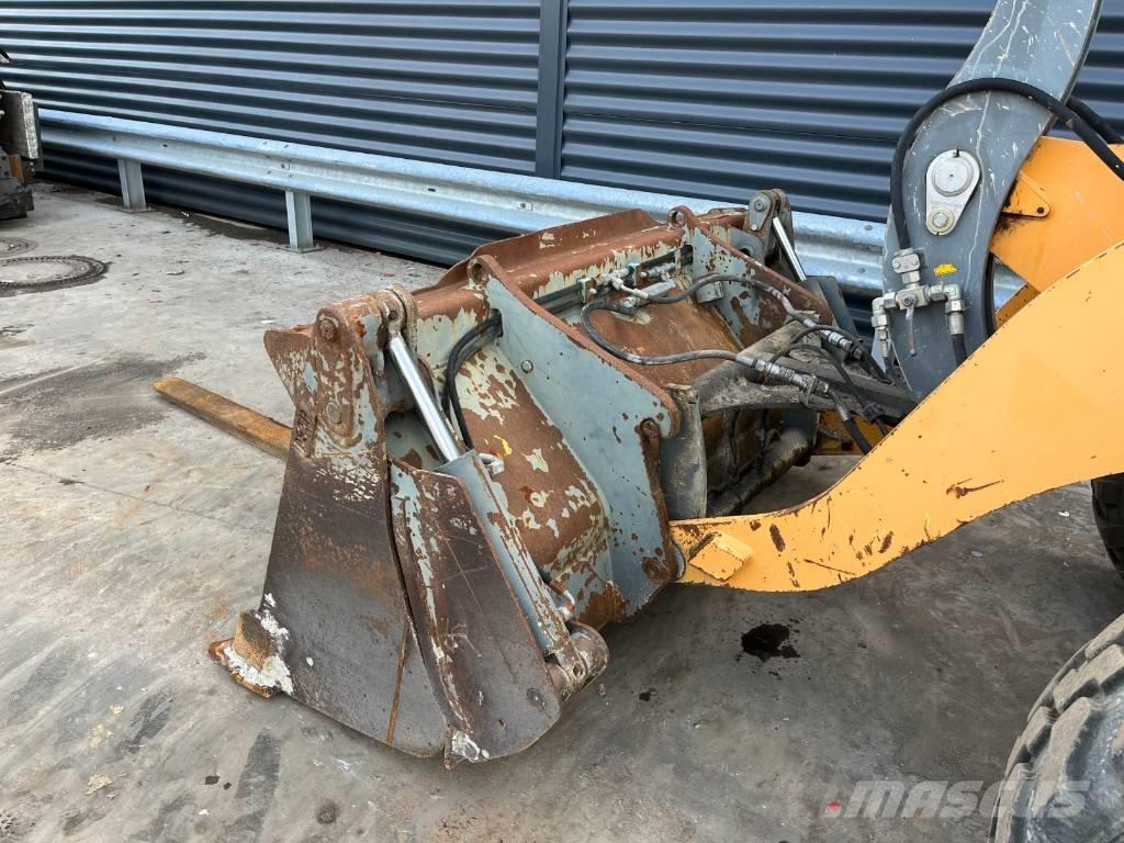 Liebherr L 506  휠로우더