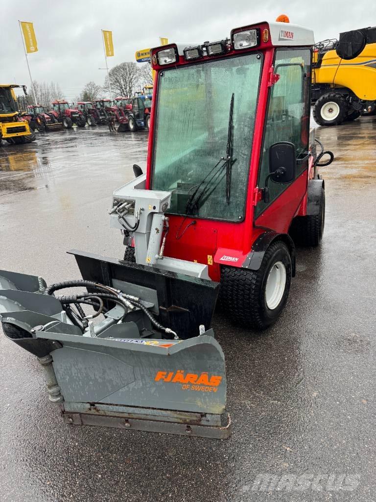 Timan Tool-Trac 245 다목적 장비