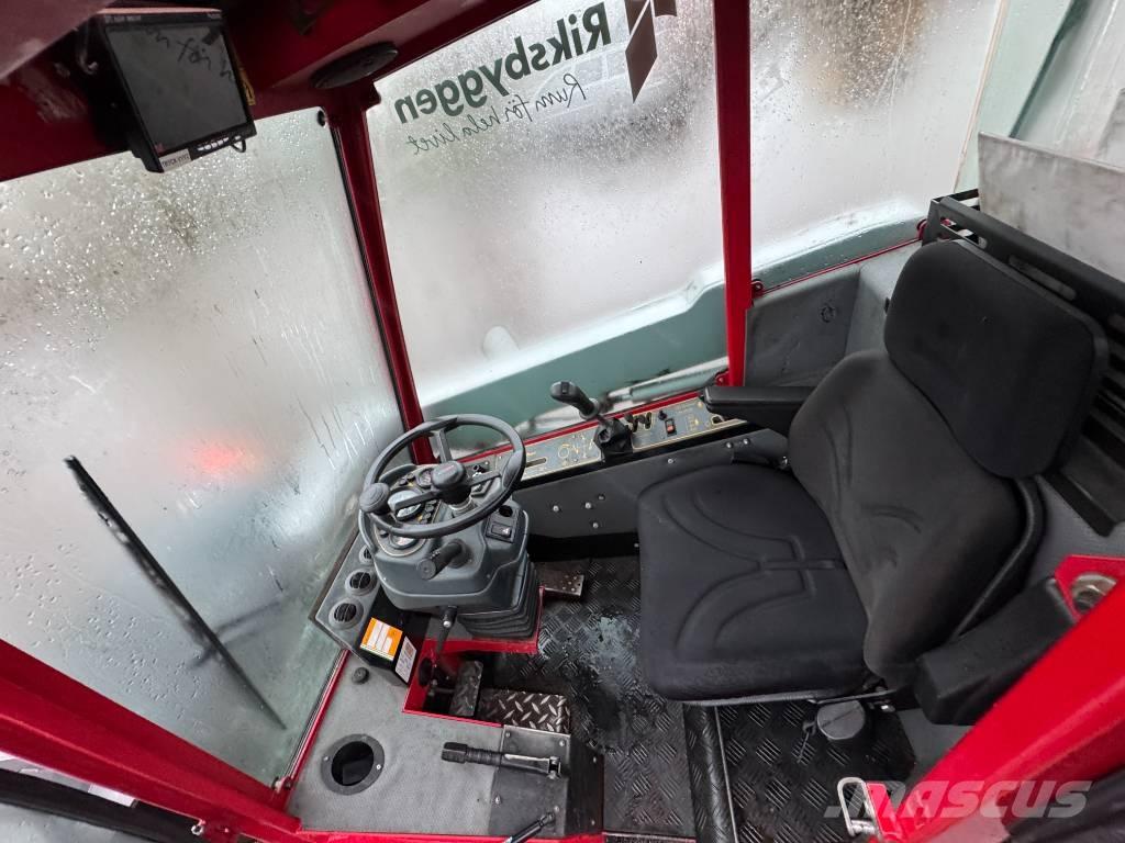 Timan Tool-Trac 245 다목적 장비