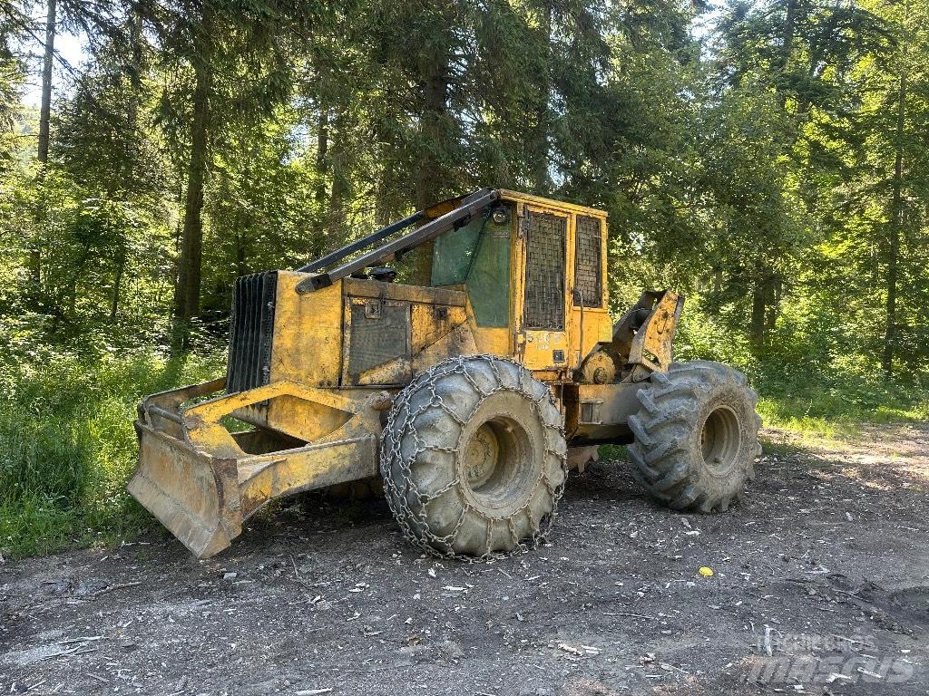 John Deere 540 E 목재스키더