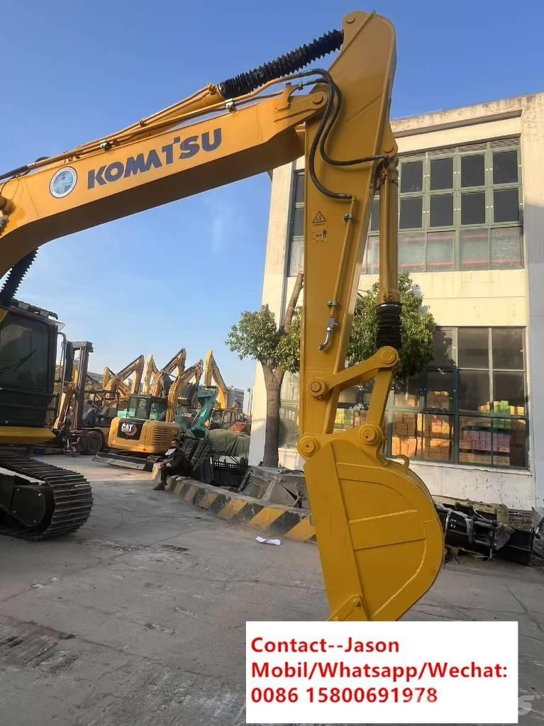 Komatsu PC 220 대형 굴삭기 29톤 이상