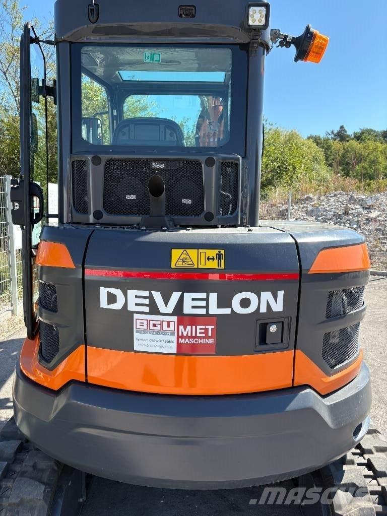 Develon DX 63-7 소형 굴삭기 7톤 미만