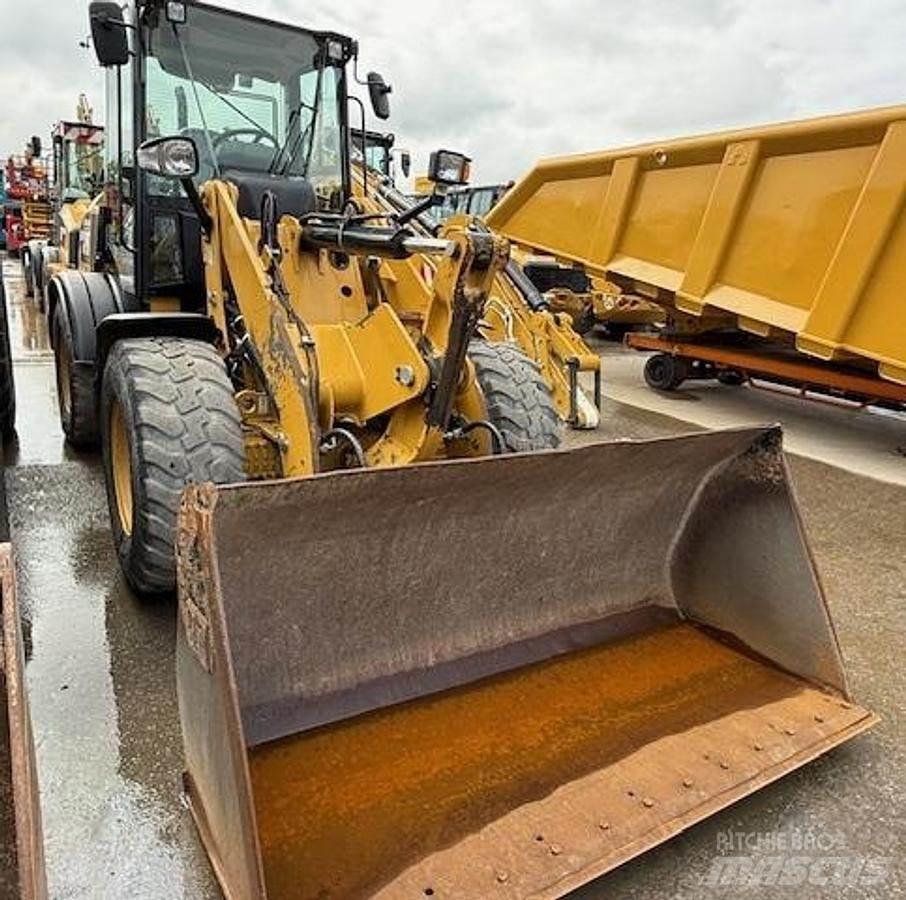 CAT 908M  휠로우더