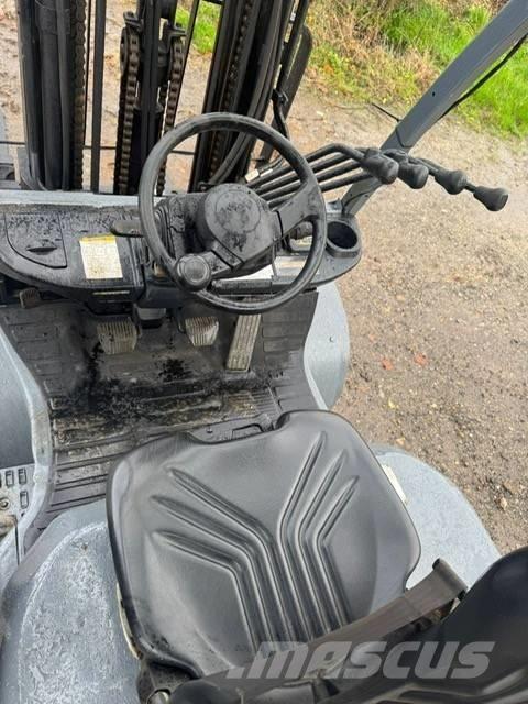 Toyota 8 FDF 30 디젤 지게차