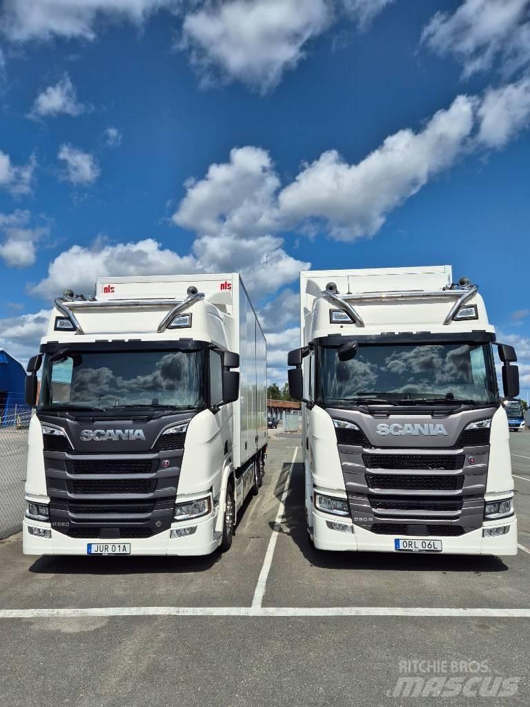 Scania 560R 탑차 트럭