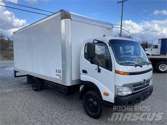 Hino 145 음료 배달 트럭