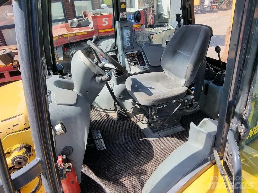 Komatsu WB 93 S-5EO 백호로더