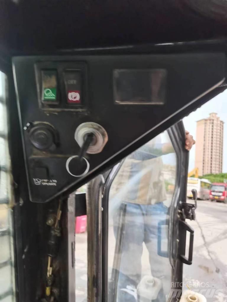 Bobcat S 250  스키드로더