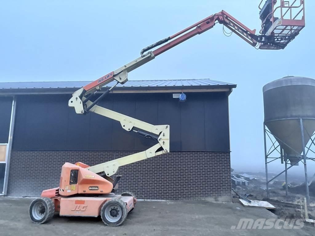 JLG 450aj 관절형 전동이동 리프트