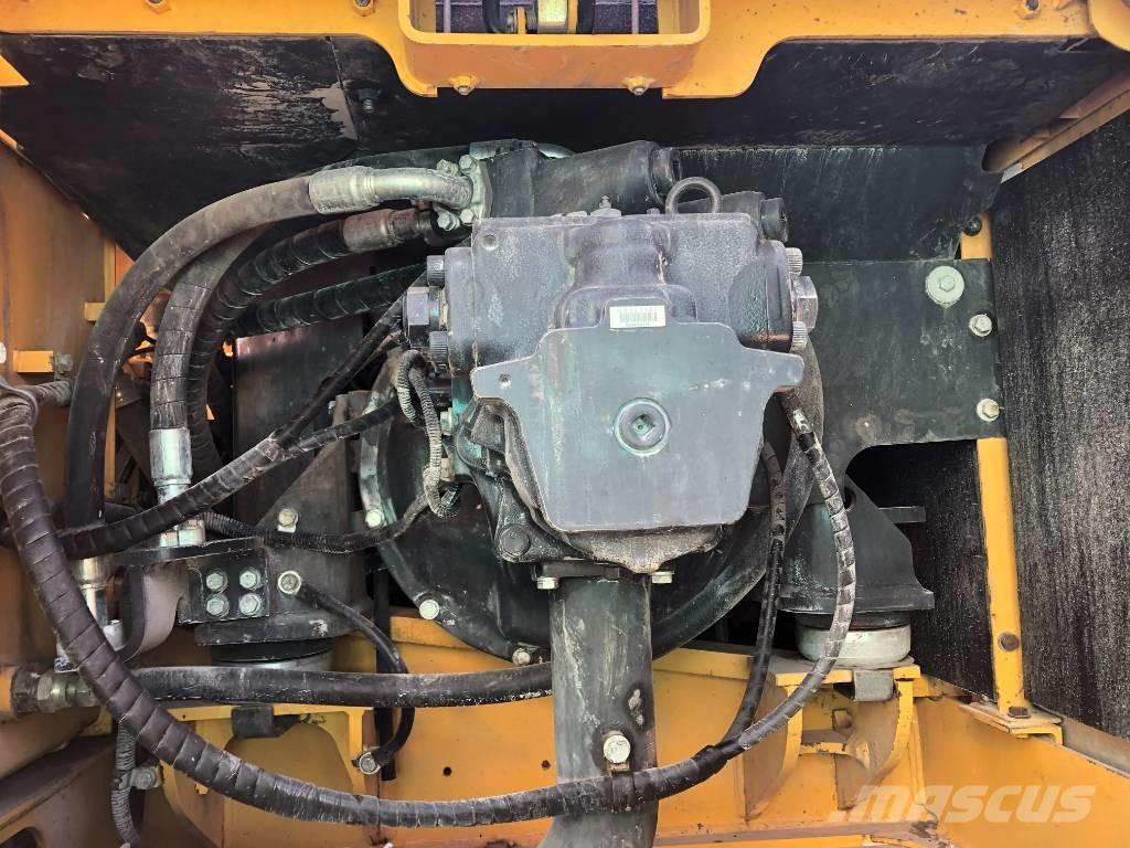 Komatsu 350 대형 굴삭기 29톤 이상