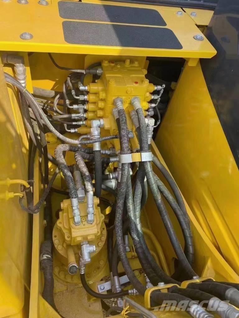 Komatsu PC 110 대형 굴삭기 29톤 이상