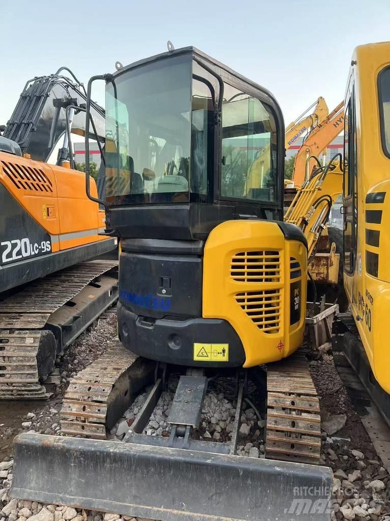 Komatsu PC 30 대형 굴삭기 29톤 이상