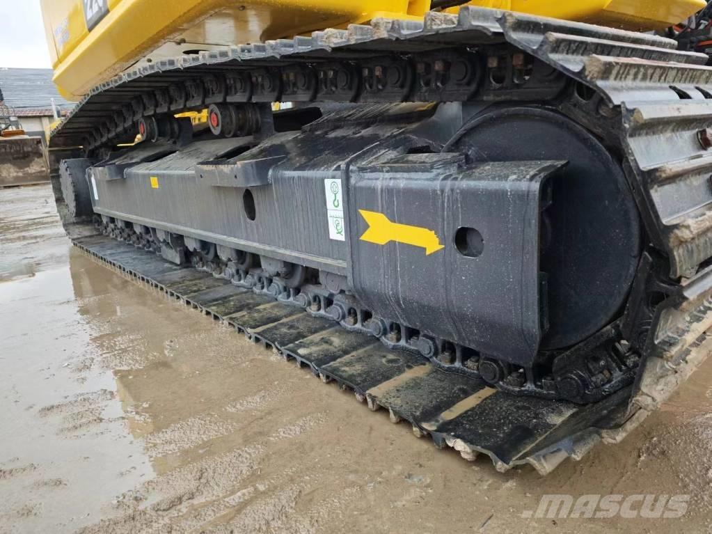 Komatsu PC 220-8 대형 굴삭기 29톤 이상