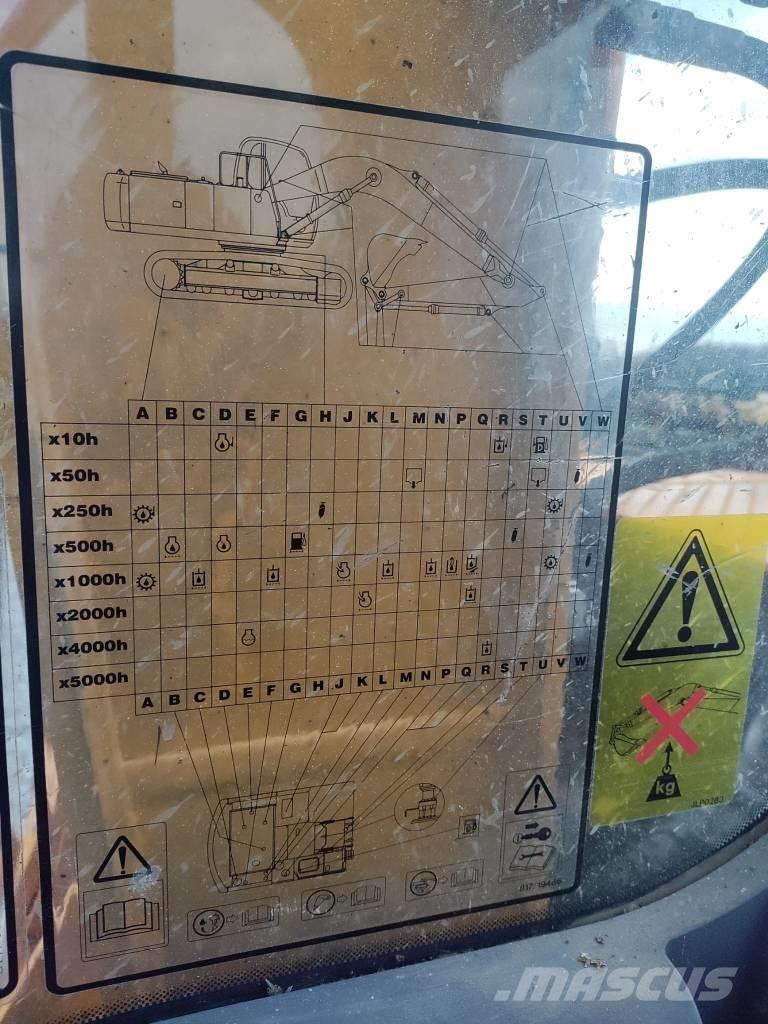 JCB JS 240 N LC 대형 굴삭기 29톤 이상